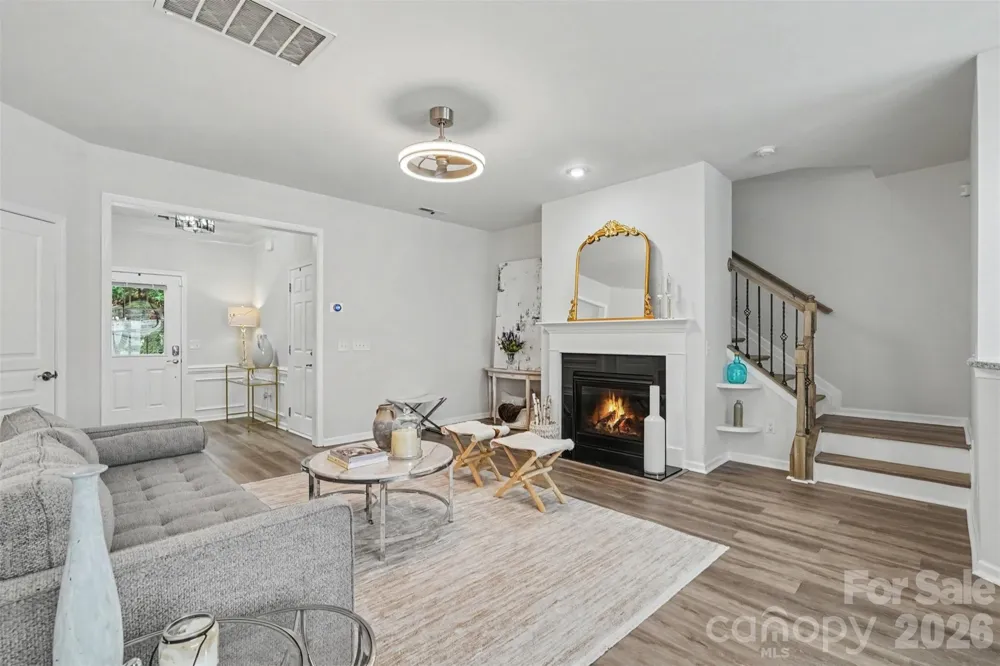 2447 Diplomat Lane Charlotte, NC 28210