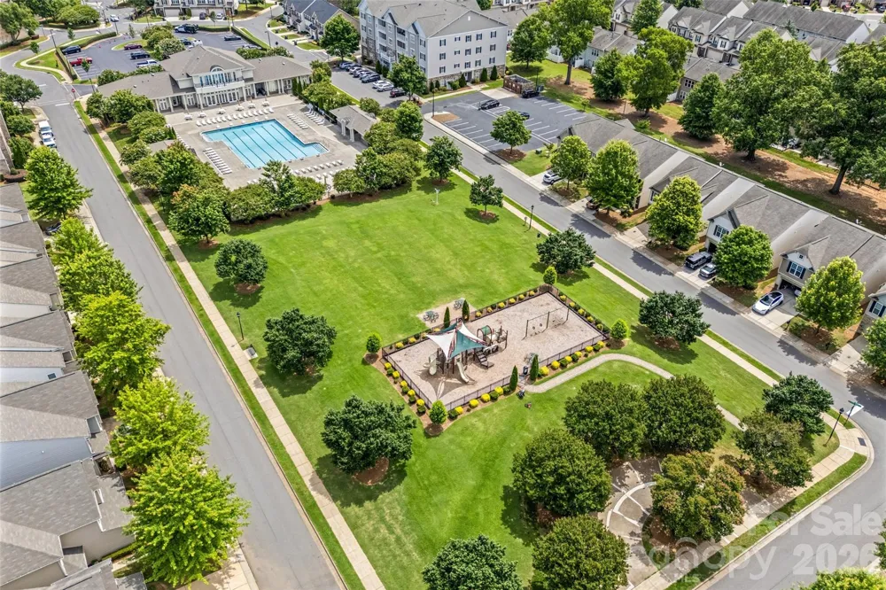 2447 Diplomat Lane Charlotte, NC 28210