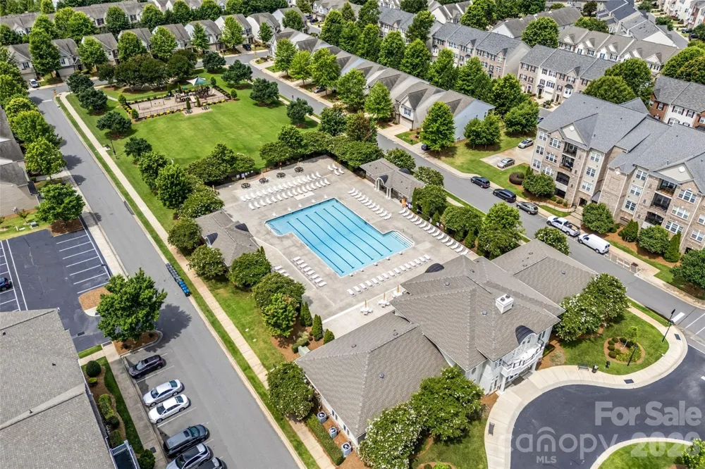 2447 Diplomat Lane Charlotte, NC 28210