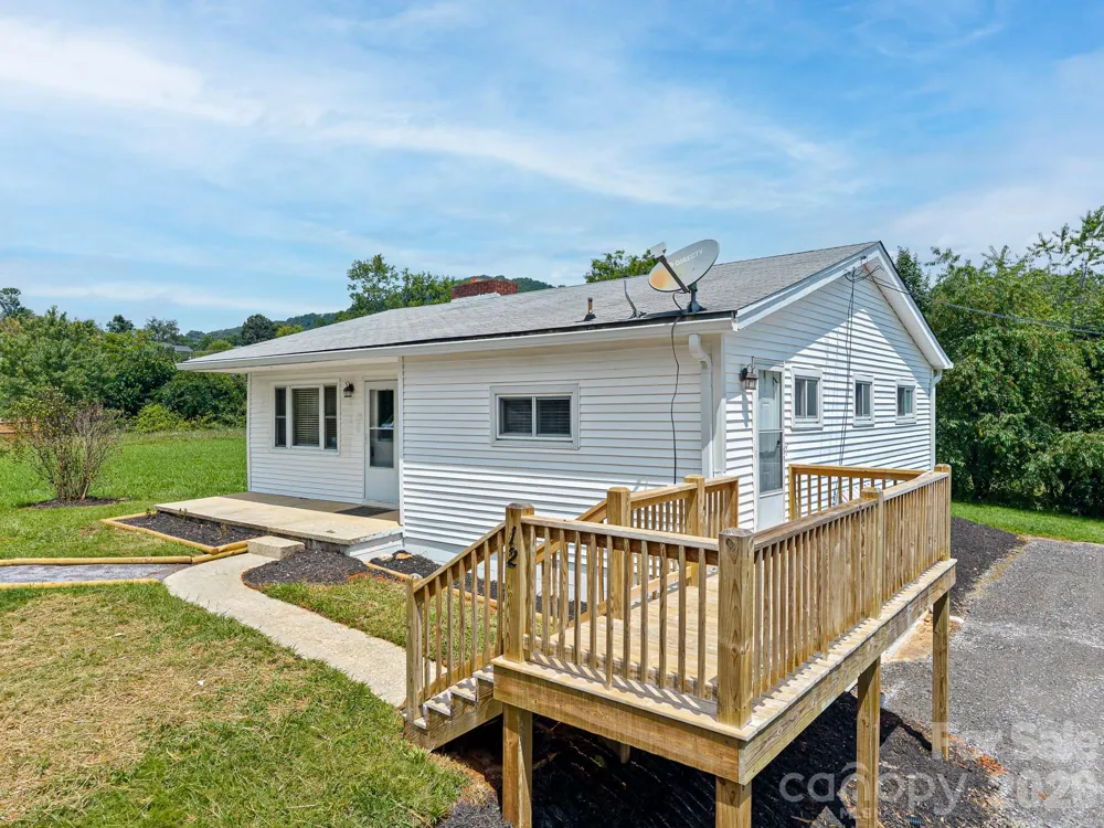 12 Baker Road Asheville, NC 28806