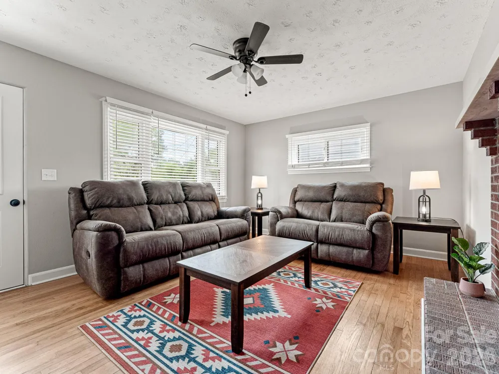 12 Baker Road Asheville, NC 28806