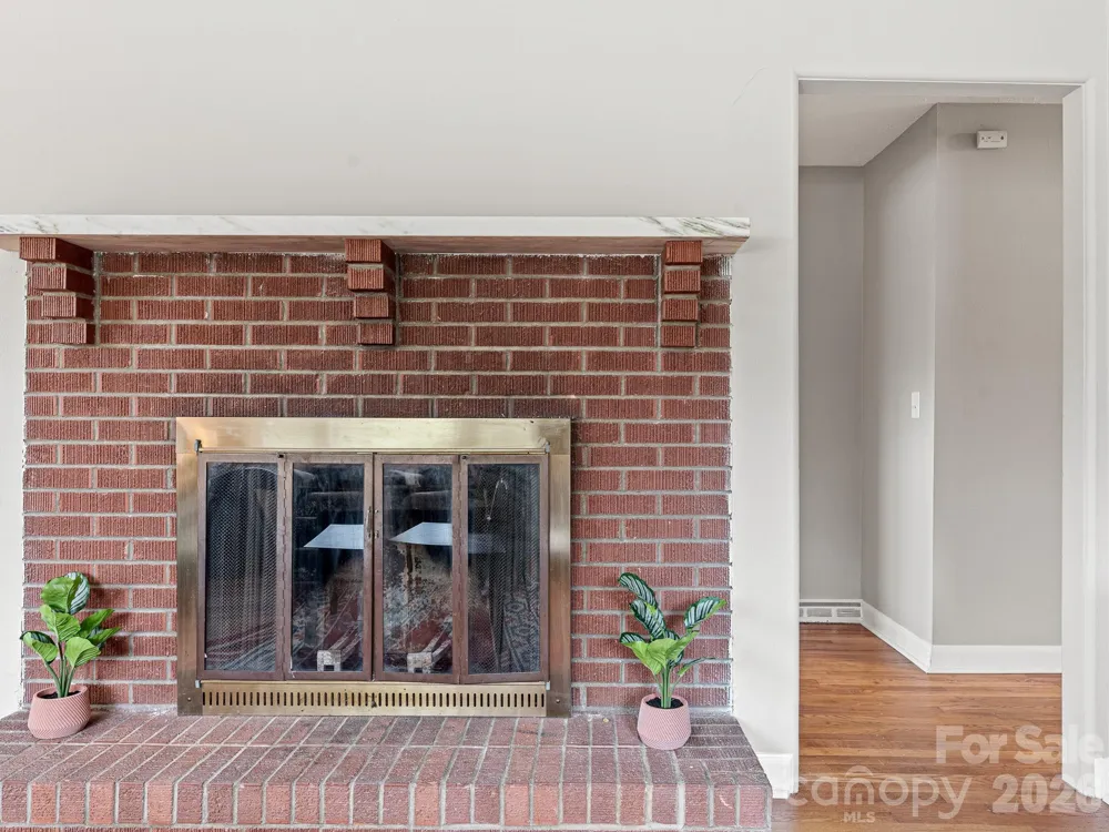 12 Baker Road Asheville, NC 28806