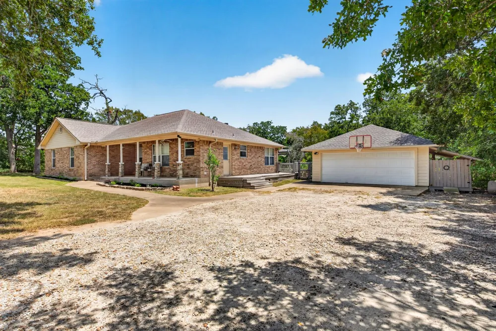6826 Bendwood College Station, TX 77845