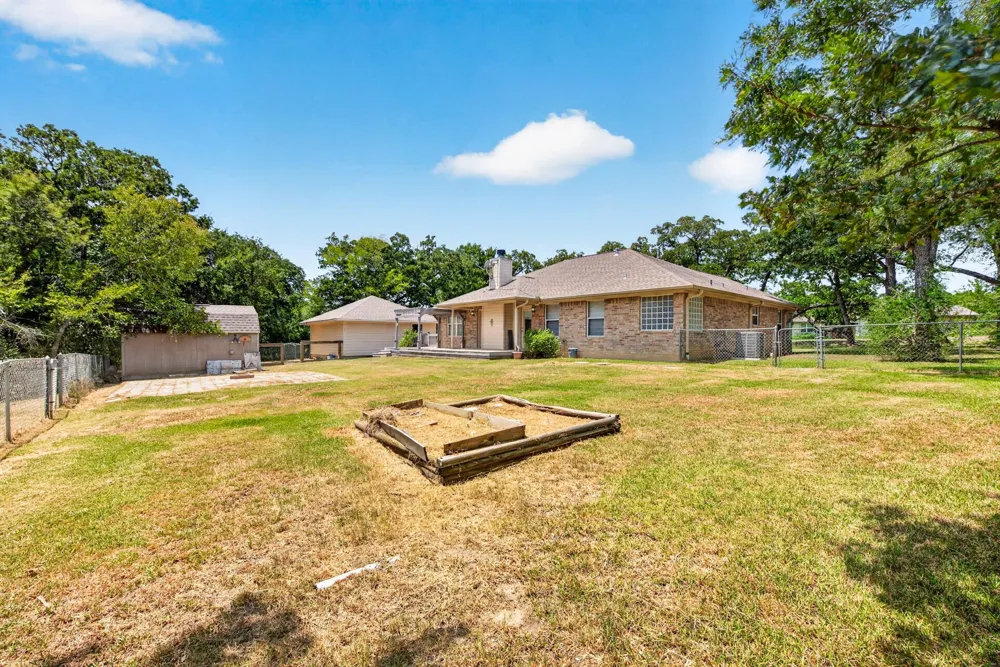 6826 Bendwood College Station, TX 77845