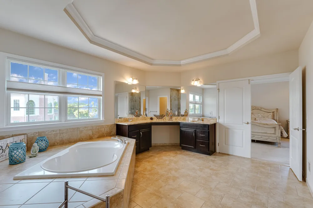 17486 Crestbrook Drive Northville, MI 48168