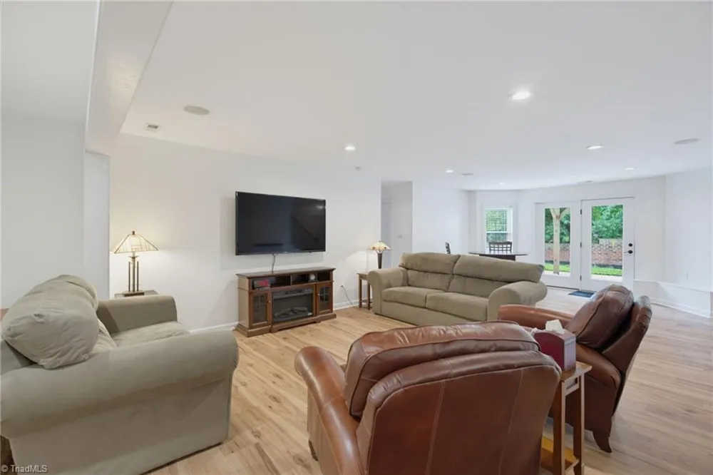 1819 Merritt Trail Burlington, NC 27217