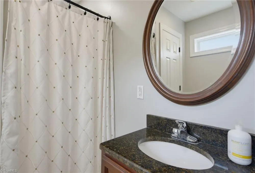 1819 Merritt Trail Burlington, NC 27217