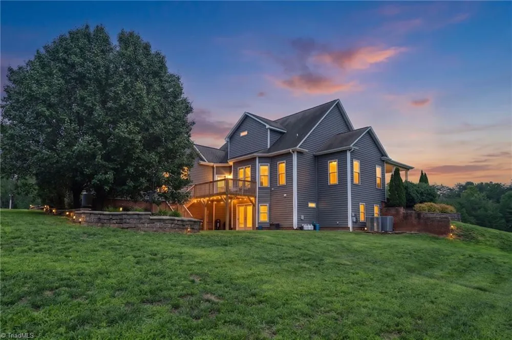 1819 Merritt Trail Burlington, NC 27217