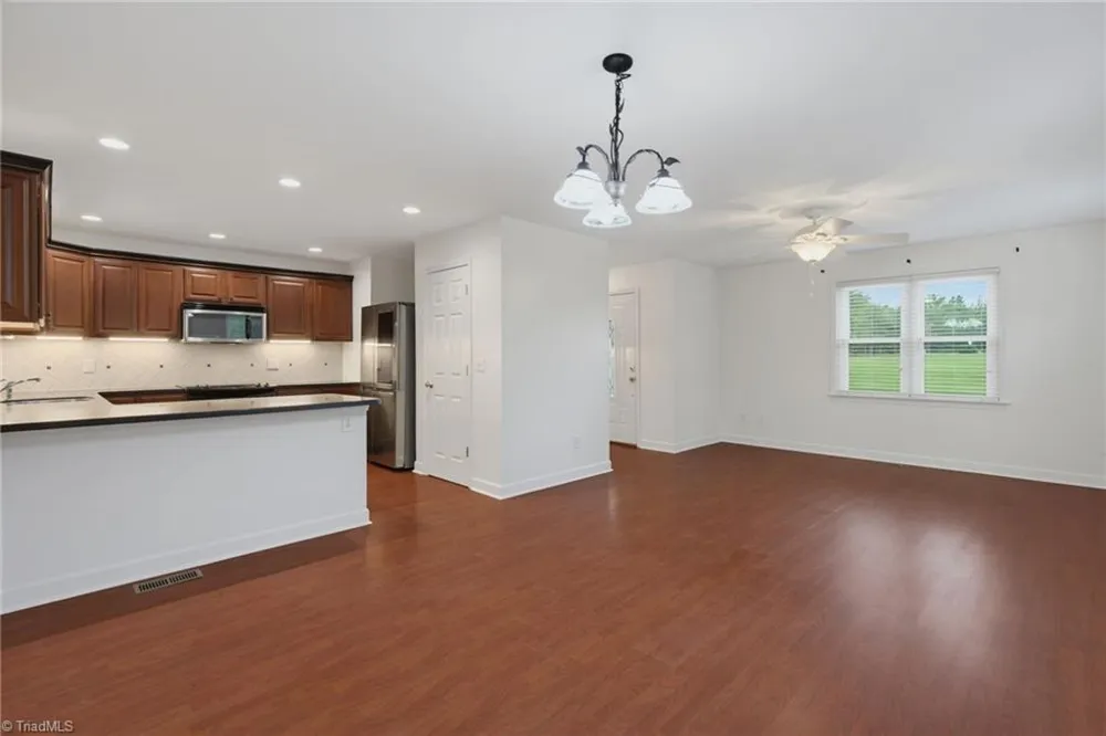 1819 Merritt Trail Burlington, NC 27217