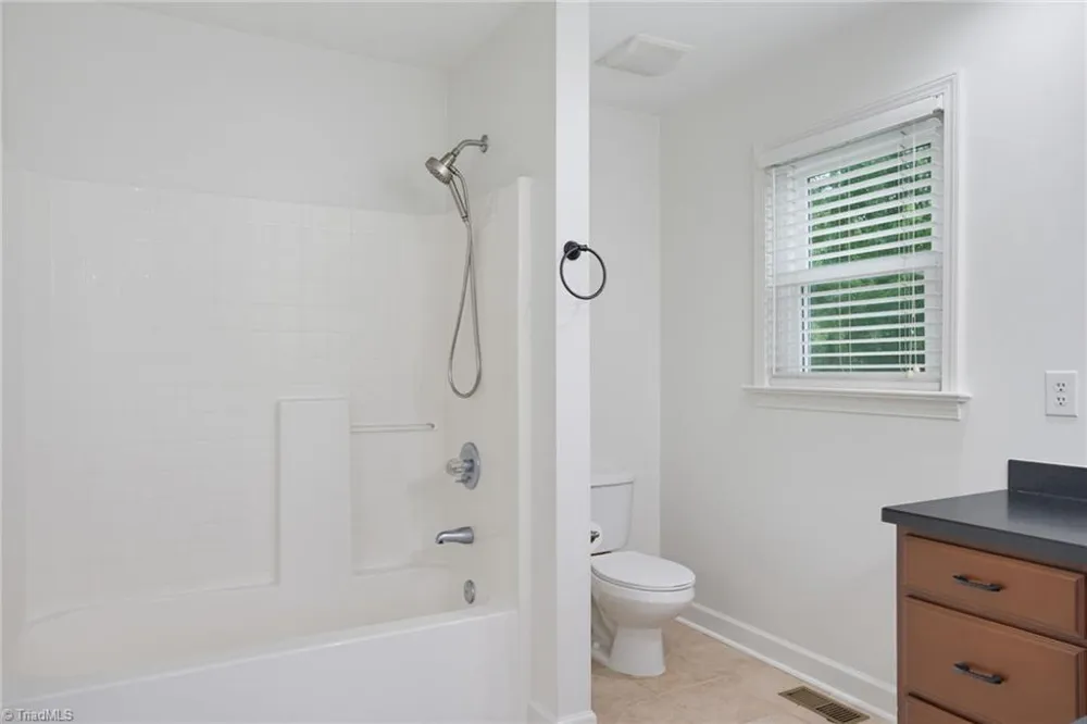 1819 Merritt Trail Burlington, NC 27217