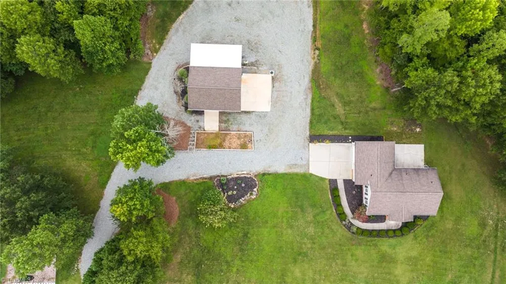 1819 Merritt Trail Burlington, NC 27217