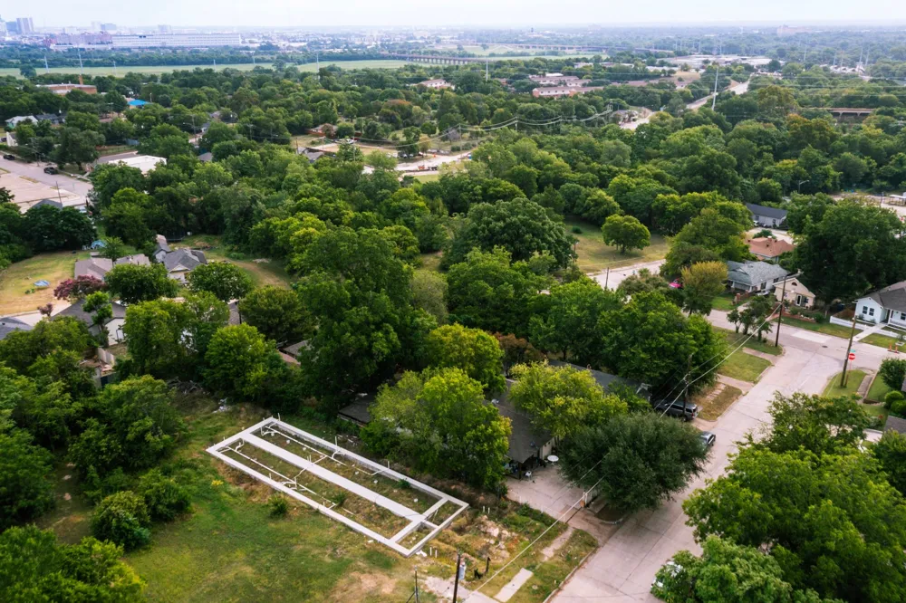 1136 Betterton Circle Dallas, TX 75203