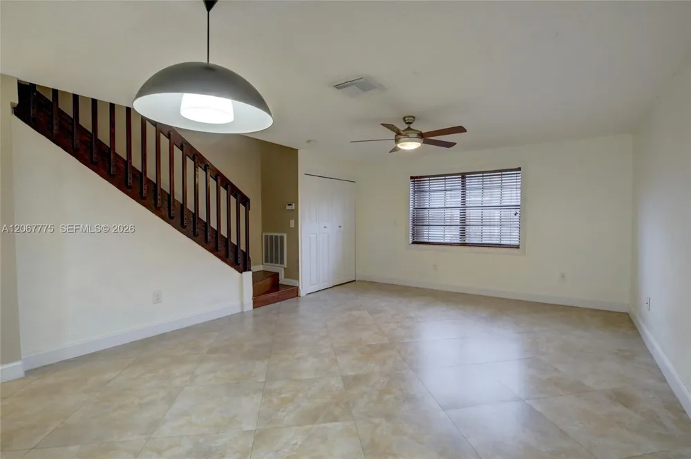 9874 Hammocks Blvd #108-49 Miami, FL 33196