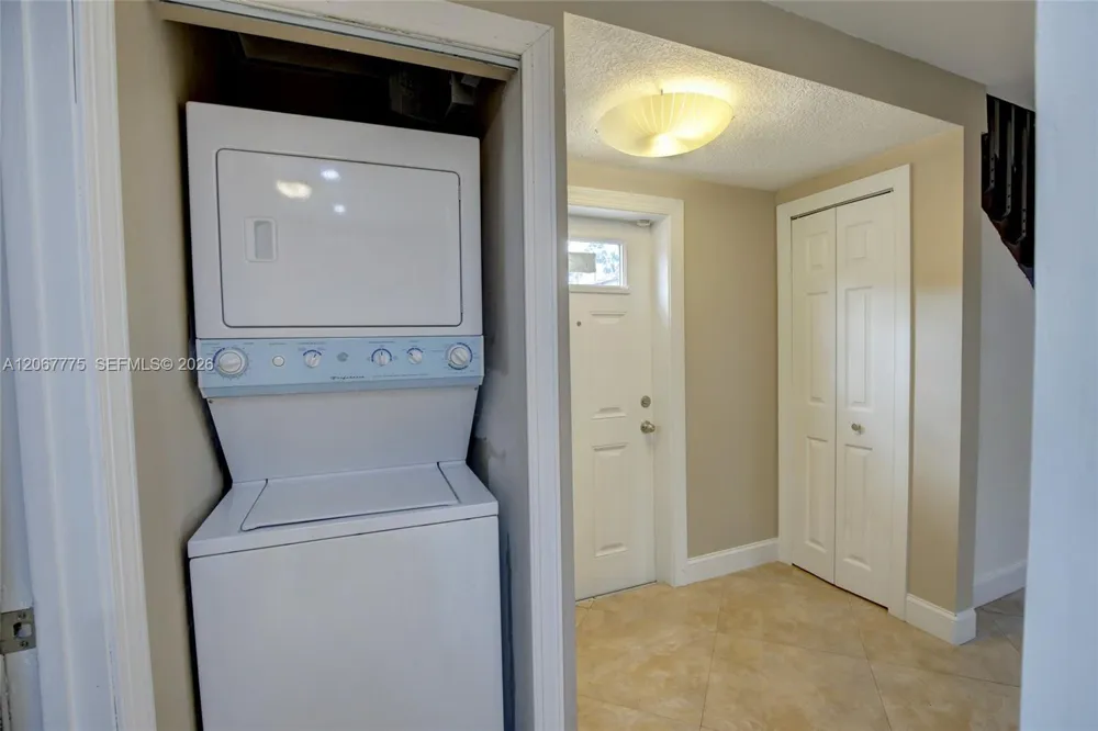 9874 Hammocks Blvd #108-49 Miami, FL 33196
