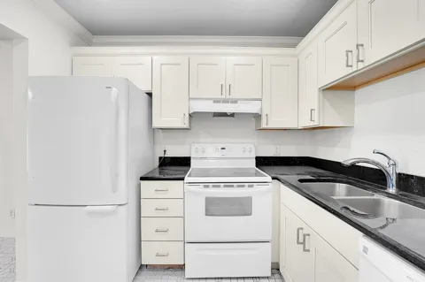 200 Waterway Drive S #105