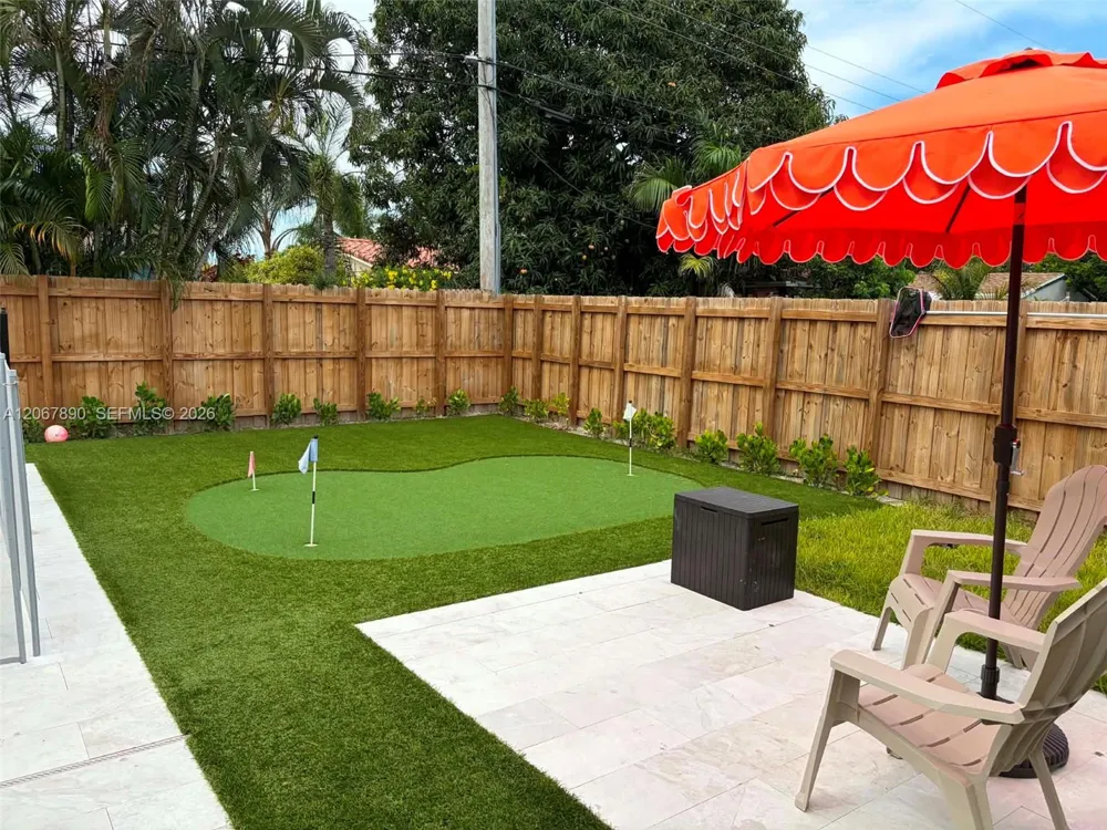 401 SE 3rd Pl Deerfield Beach, FL 33441