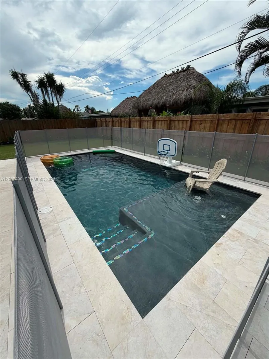 401 SE 3rd Pl Deerfield Beach, FL 33441