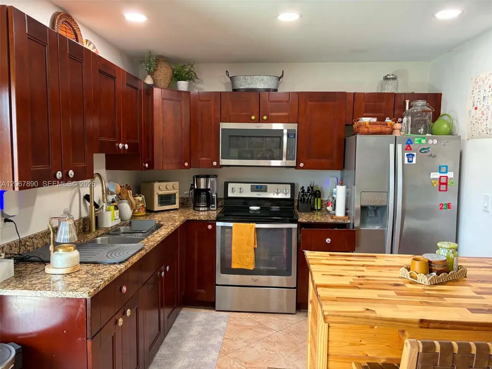 401 SE 3rd Pl Deerfield Beach, FL 33441