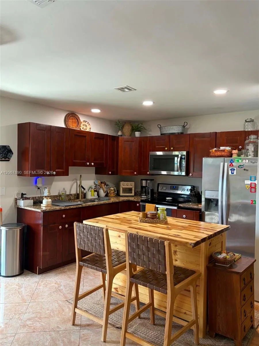 401 SE 3rd Pl Deerfield Beach, FL 33441