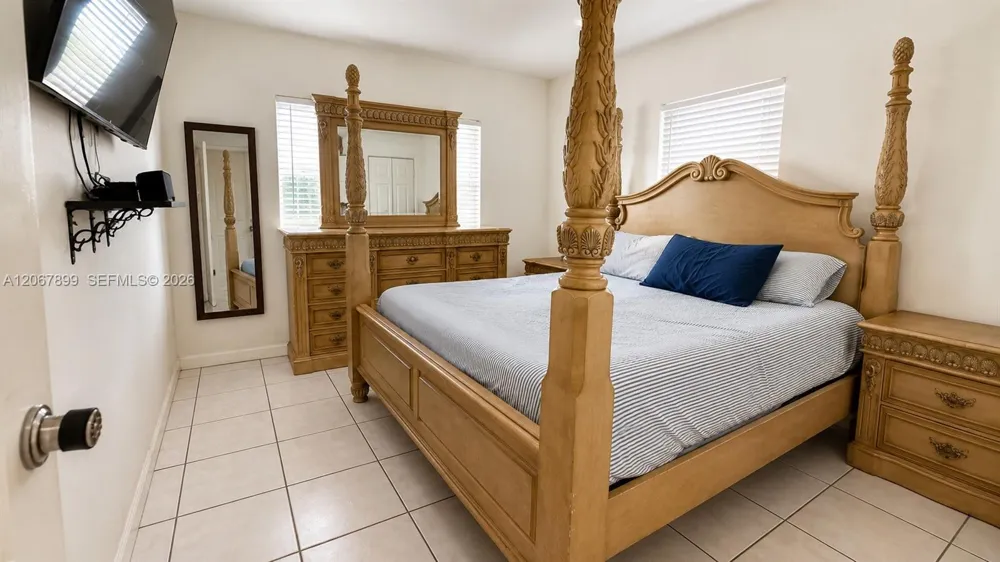 12400 SW 184th St Miami, FL 33177