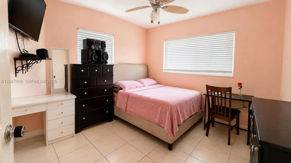 12400 SW 184th St Miami, FL 33177