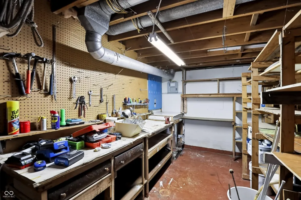 10328 W 100 Kokomo, IN 46901
