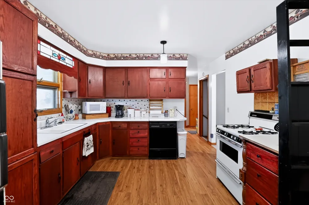 10328 W 100 Kokomo, IN 46901