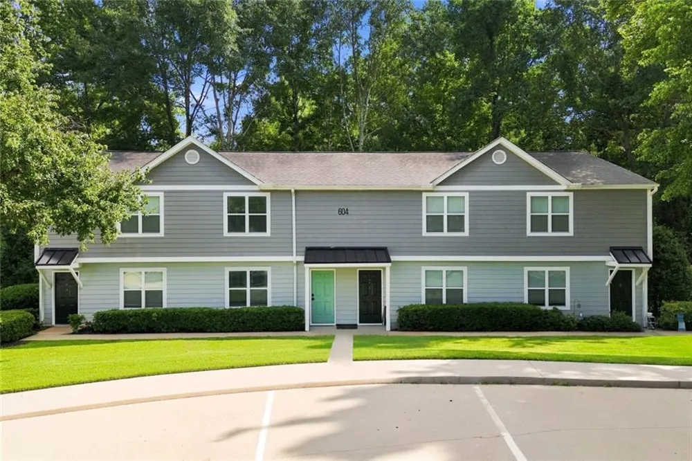 604 Ivey Court #B Woodstock, GA 30188