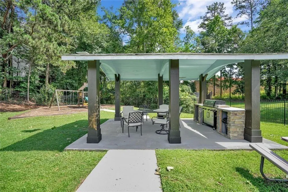 604 Ivey Court #B Woodstock, GA 30188
