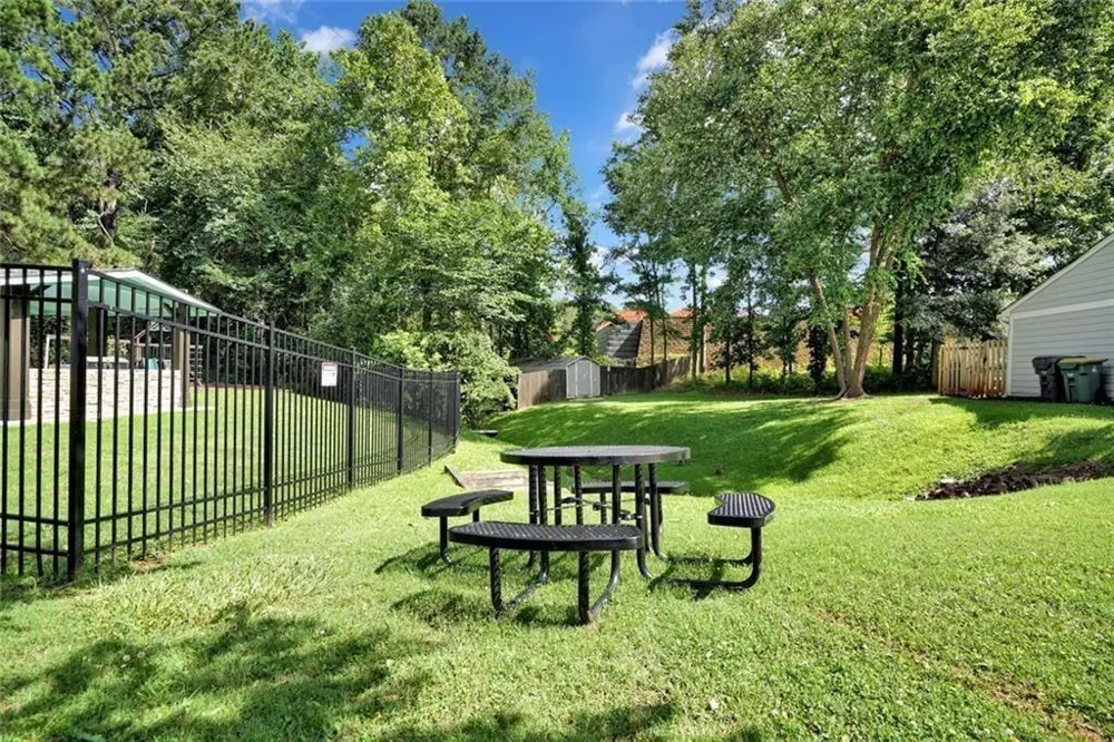 604 Ivey Court #B Woodstock, GA 30188
