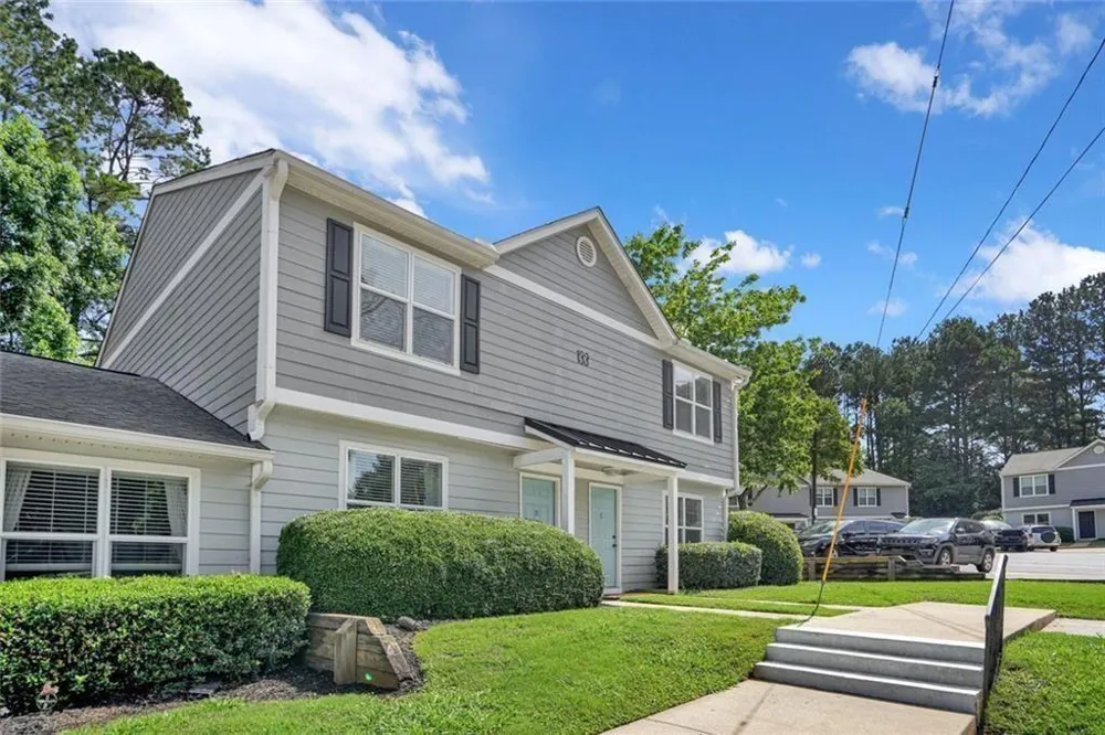 604 Ivey Court #B Woodstock, GA 30188