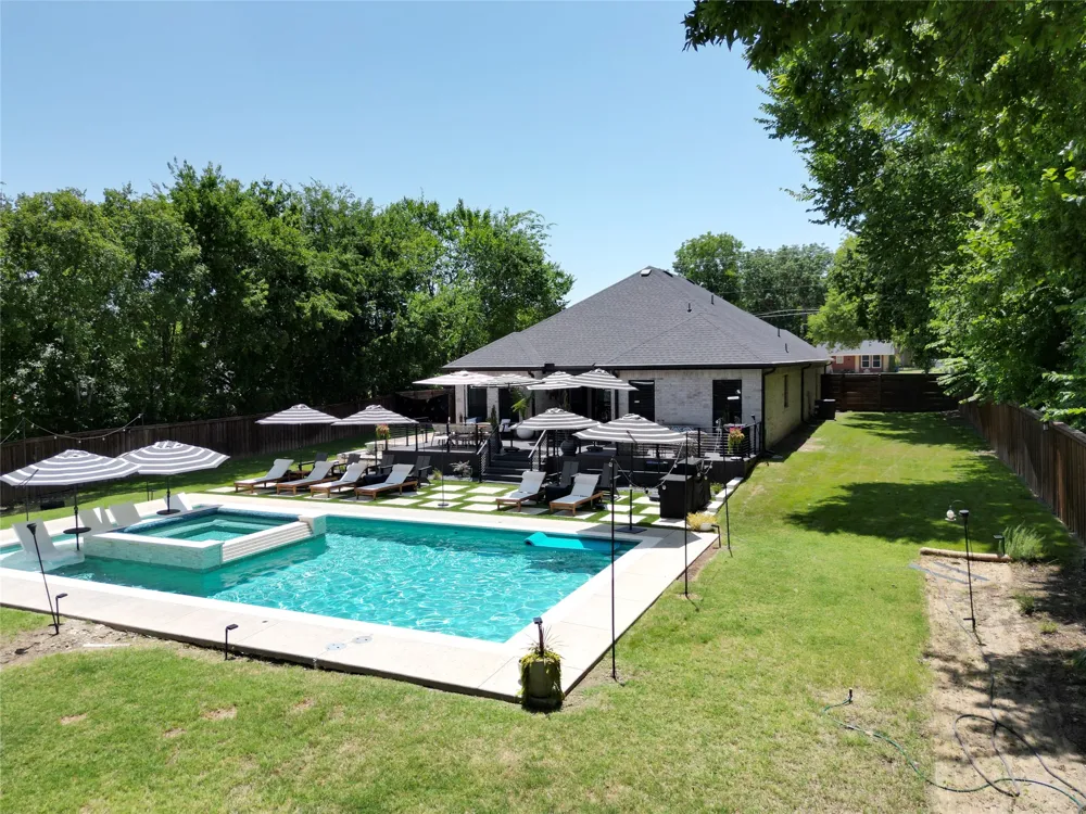 1635 Frederick Street Lancaster, TX 75134