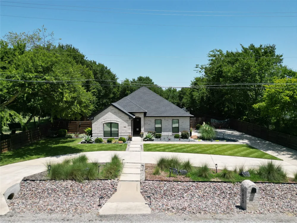 1635 Frederick Street Lancaster, TX 75134