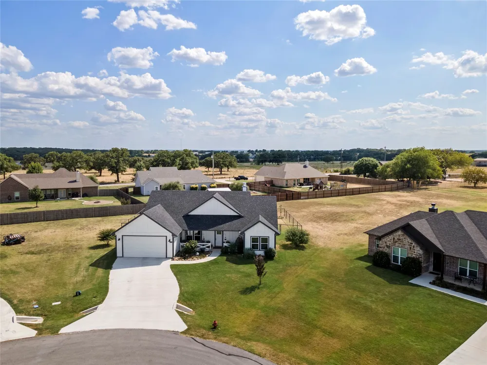 108 Daisy Court Paradise, TX 76073