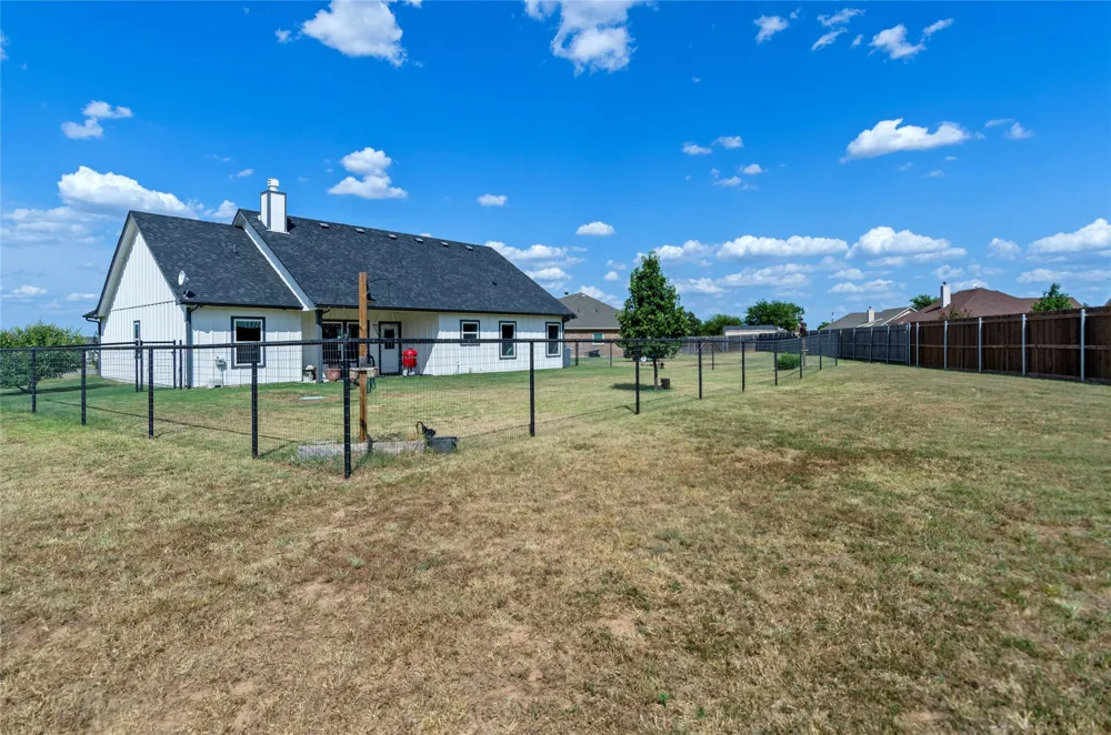 108 Daisy Court Paradise, TX 76073