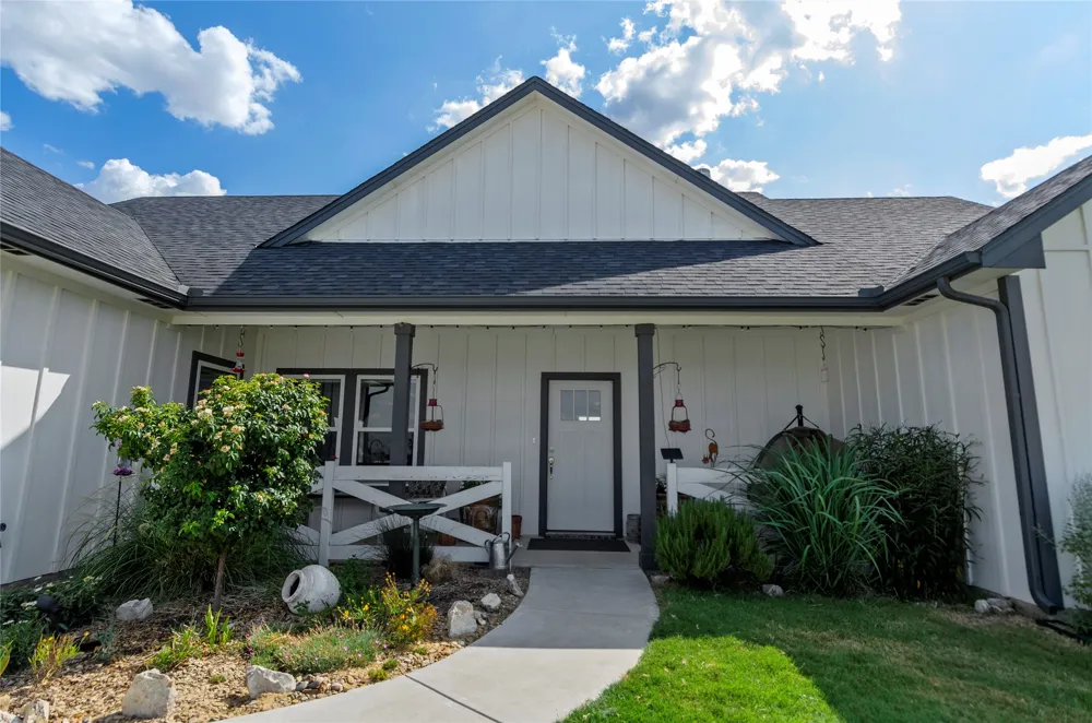 108 Daisy Court Paradise, TX 76073
