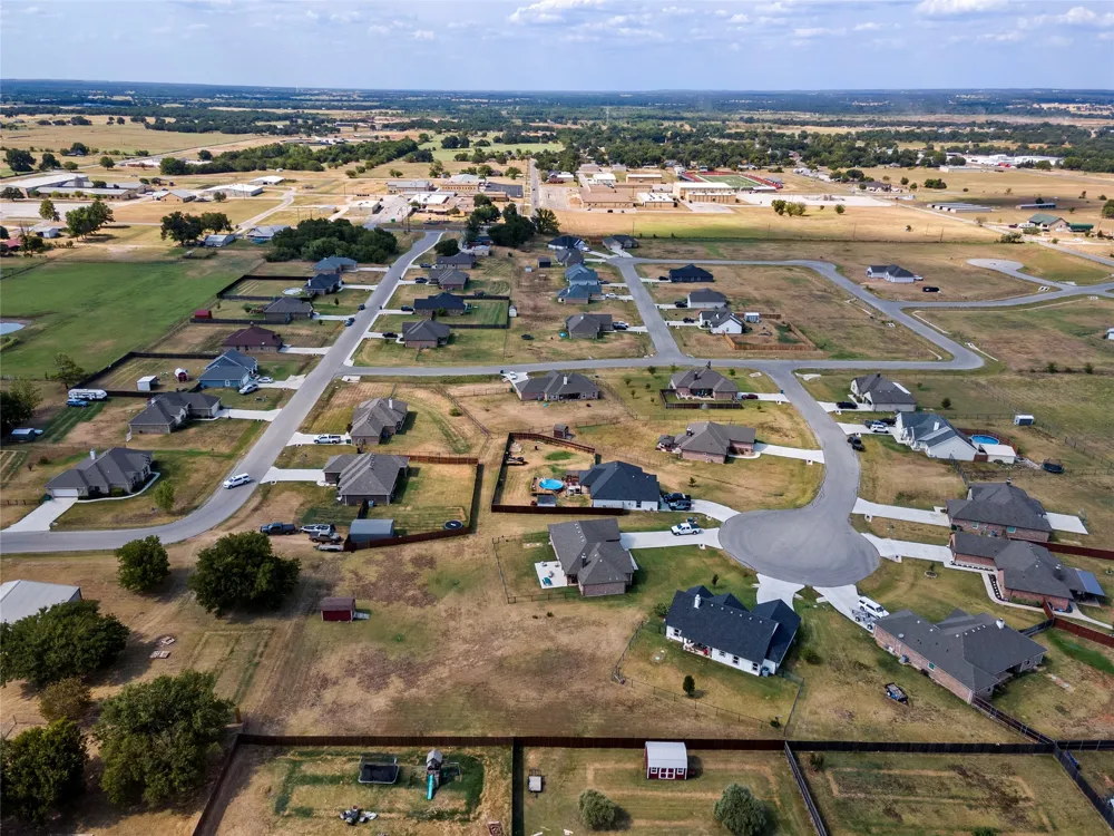 108 Daisy Court Paradise, TX 76073