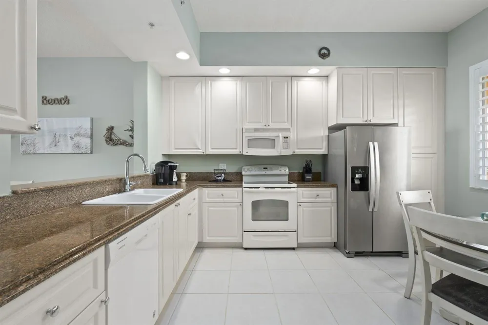 16 Harbour Isle Drive W #303 Fort Pierce, FL 34949