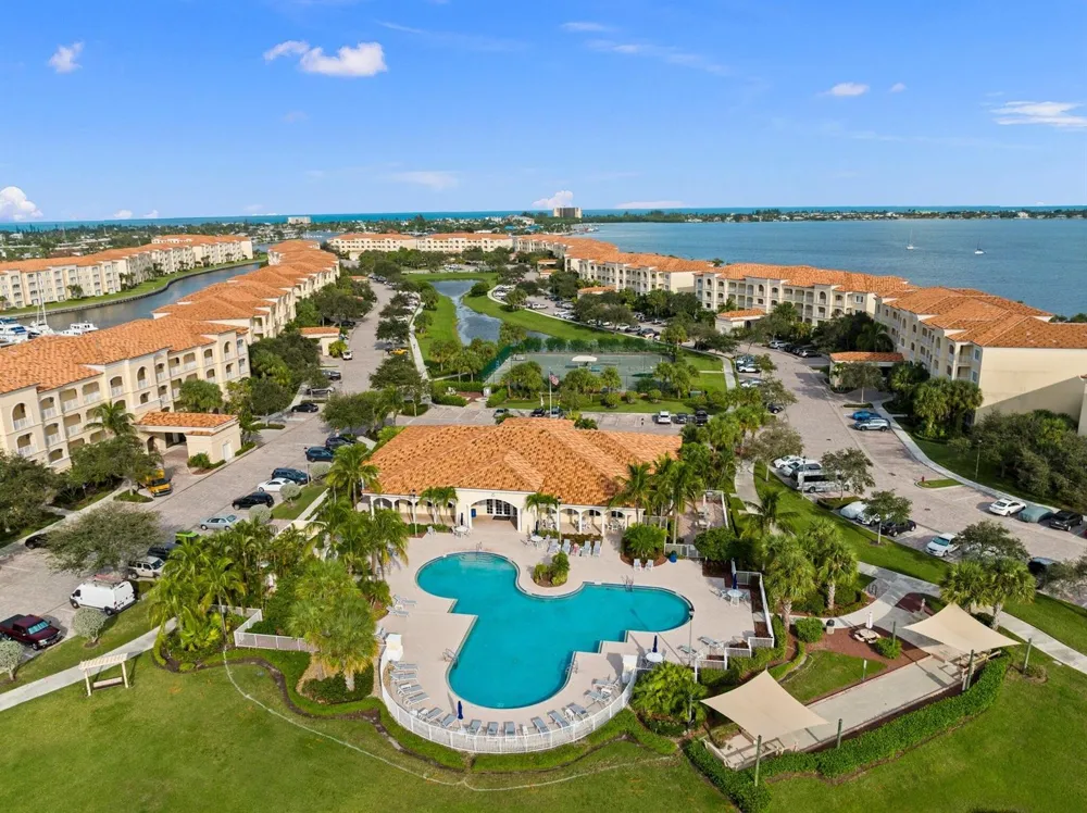 16 Harbour Isle Drive W #303 Fort Pierce, FL 34949