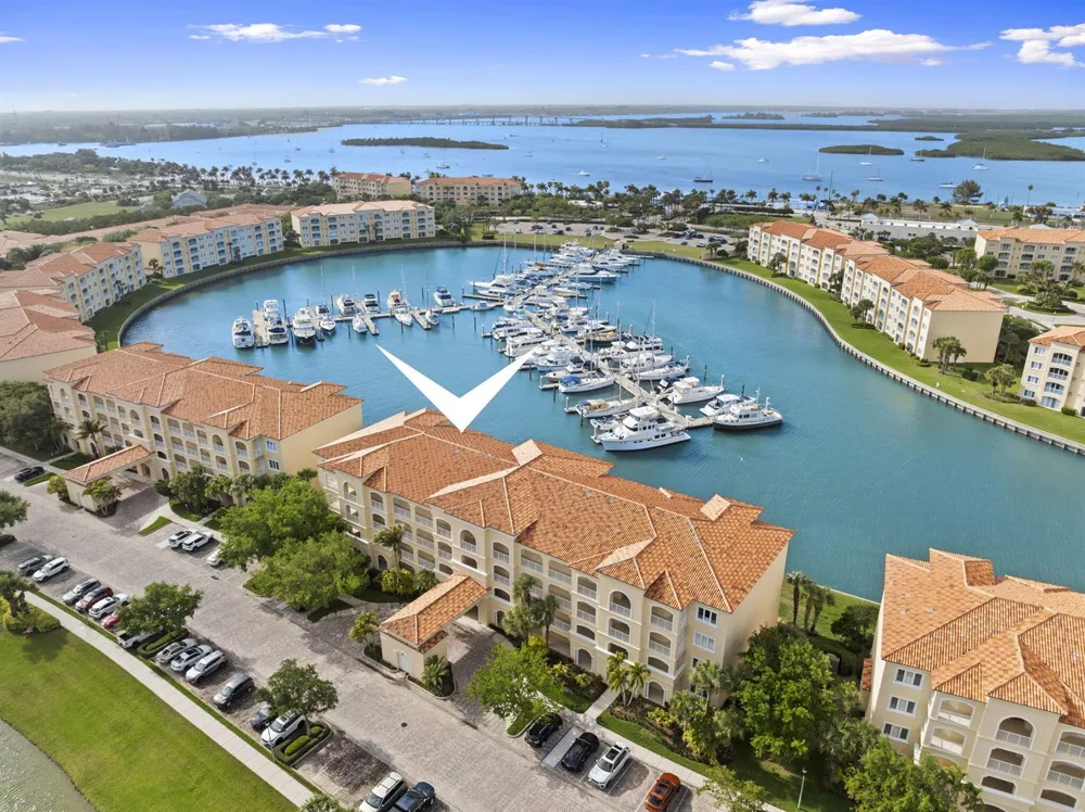 16 Harbour Isle Drive W #303 Fort Pierce, FL 34949