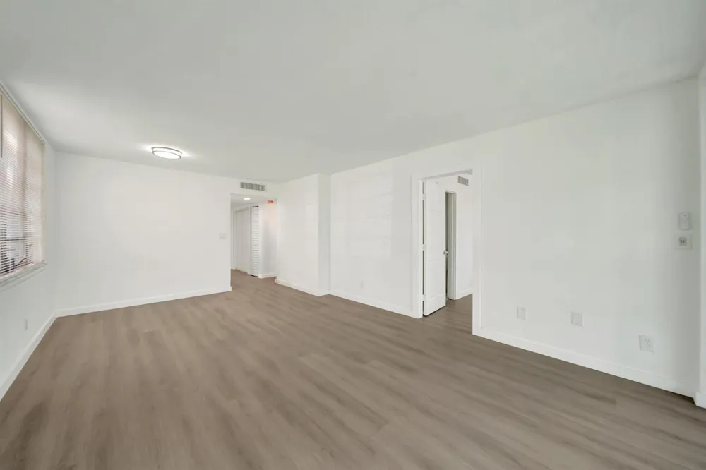 6001 NW 61st Avenue #112 Tamarac, FL 33319