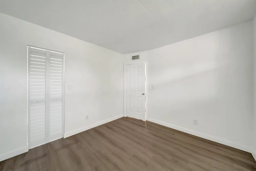 6001 NW 61st Avenue #112 Tamarac, FL 33319