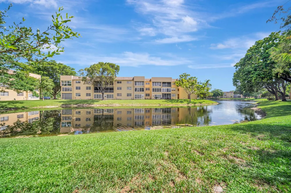 6001 NW 61st Avenue #112 Tamarac, FL 33319