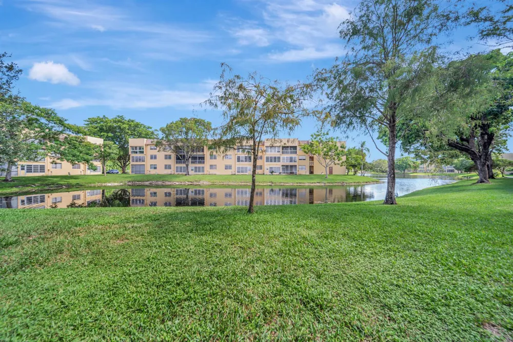 6001 NW 61st Avenue #112 Tamarac, FL 33319