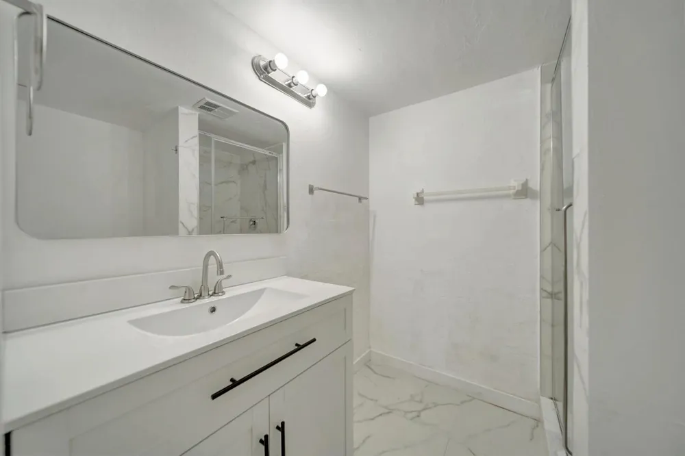6001 NW 61st Avenue #112 Tamarac, FL 33319