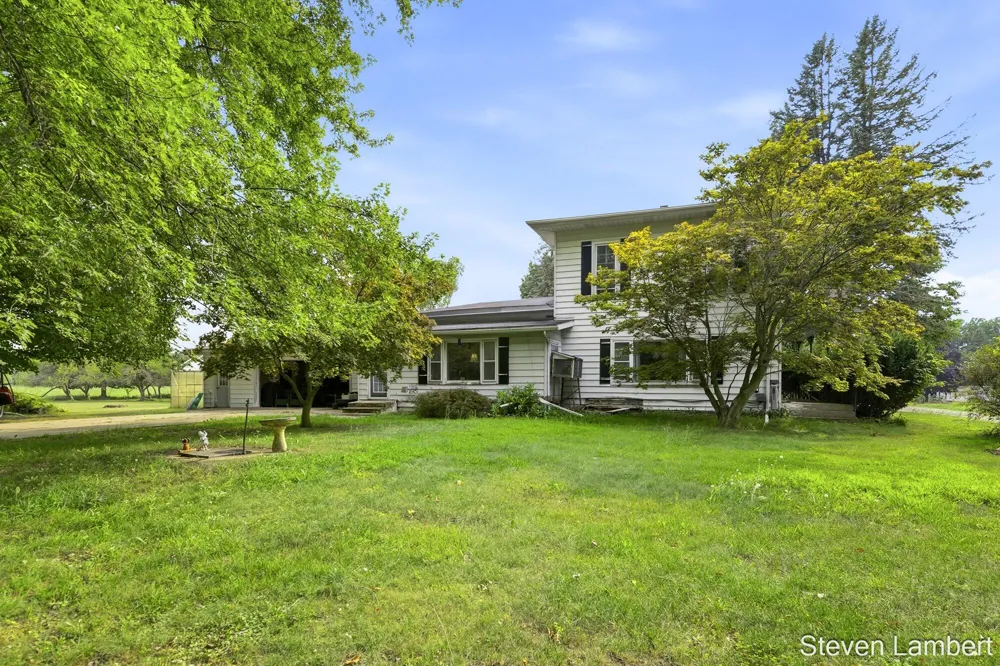 8757 M-40 Pine Grove Township, MI 49055