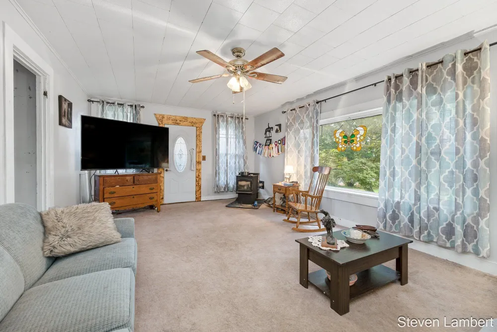 8757 M-40 Pine Grove Township, MI 49055