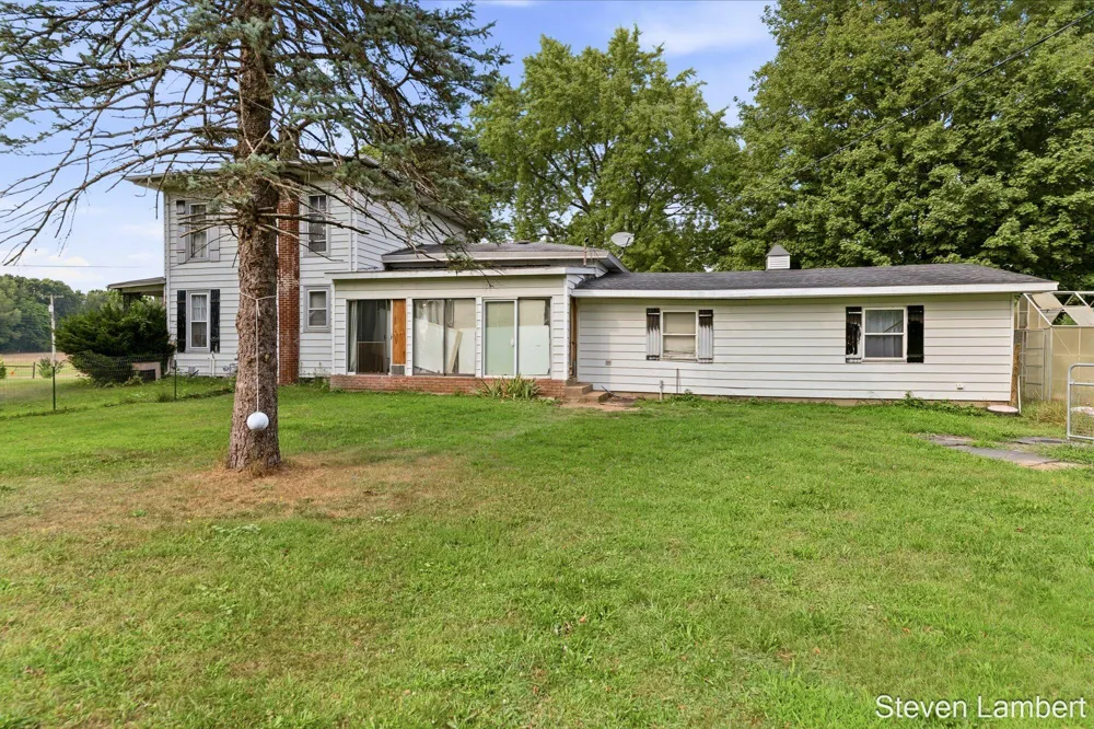8757 M-40 Pine Grove Township, MI 49055