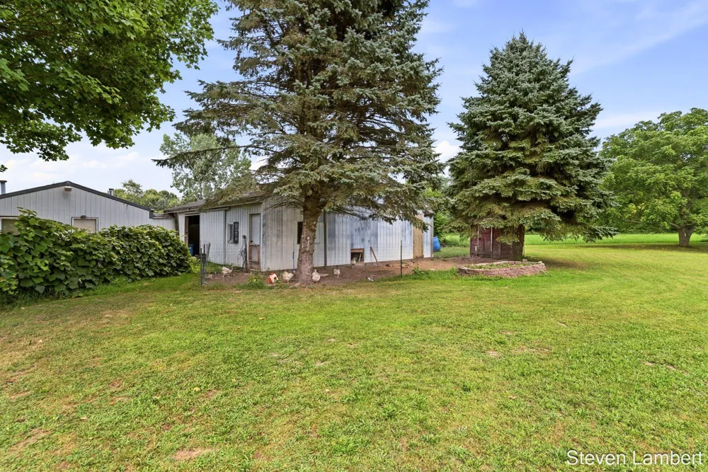 8757 M-40 Pine Grove Township, MI 49055