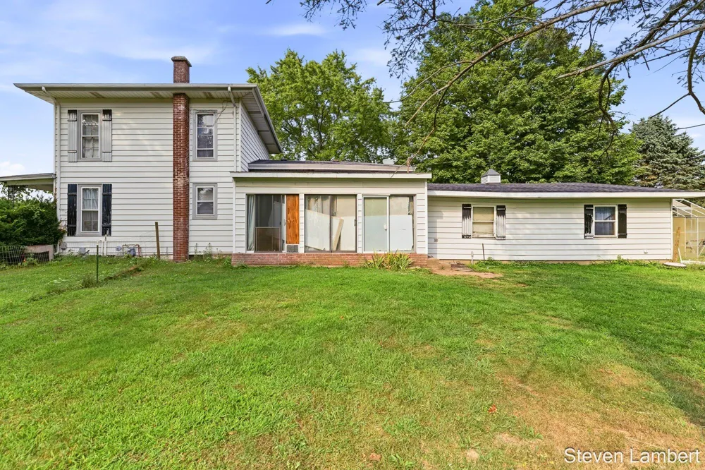 8757 M-40 Pine Grove Township, MI 49055